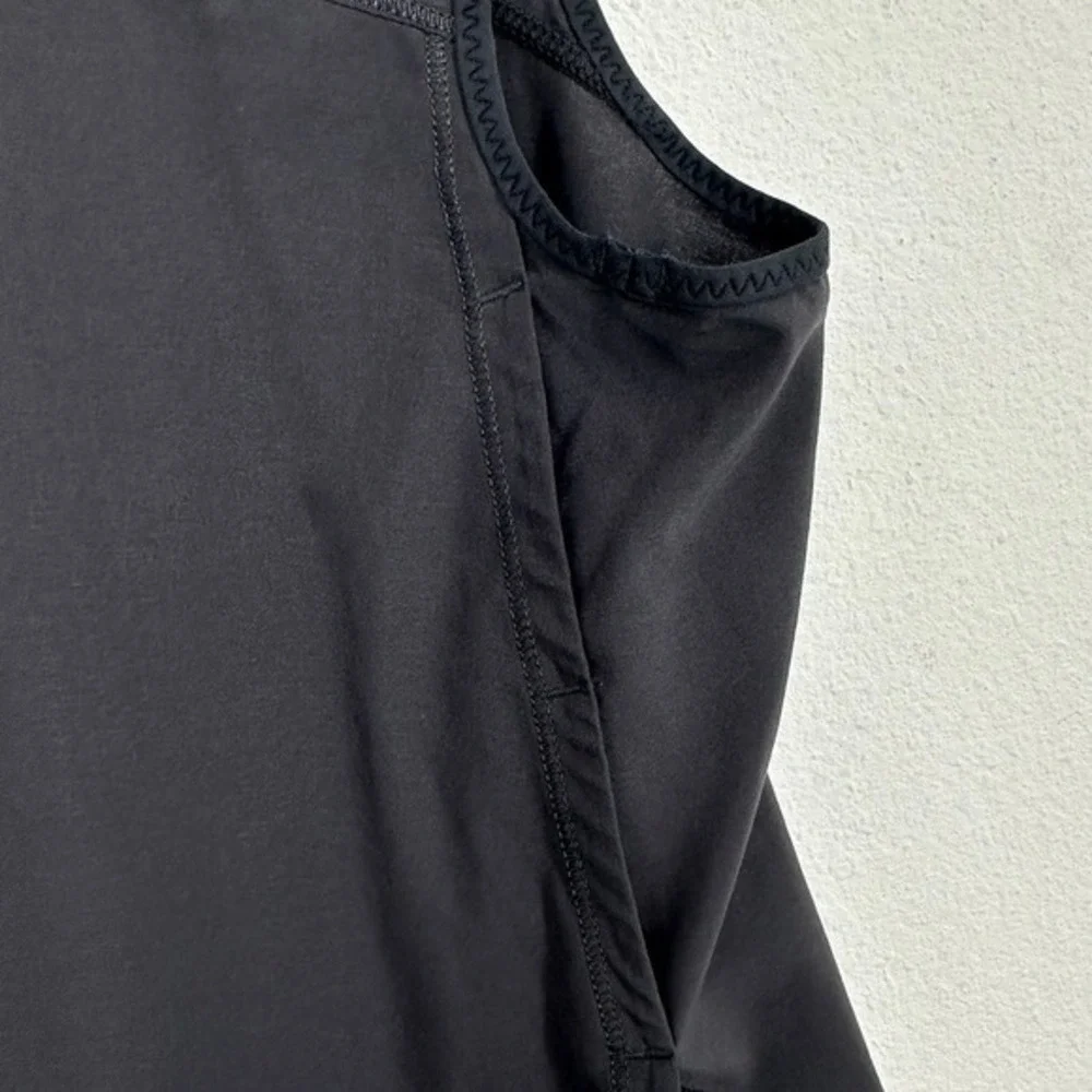 Lululemon Size 4 Tank Black Asymmetrical Hem Tank Top‎ Athleisure Workout Yoga
